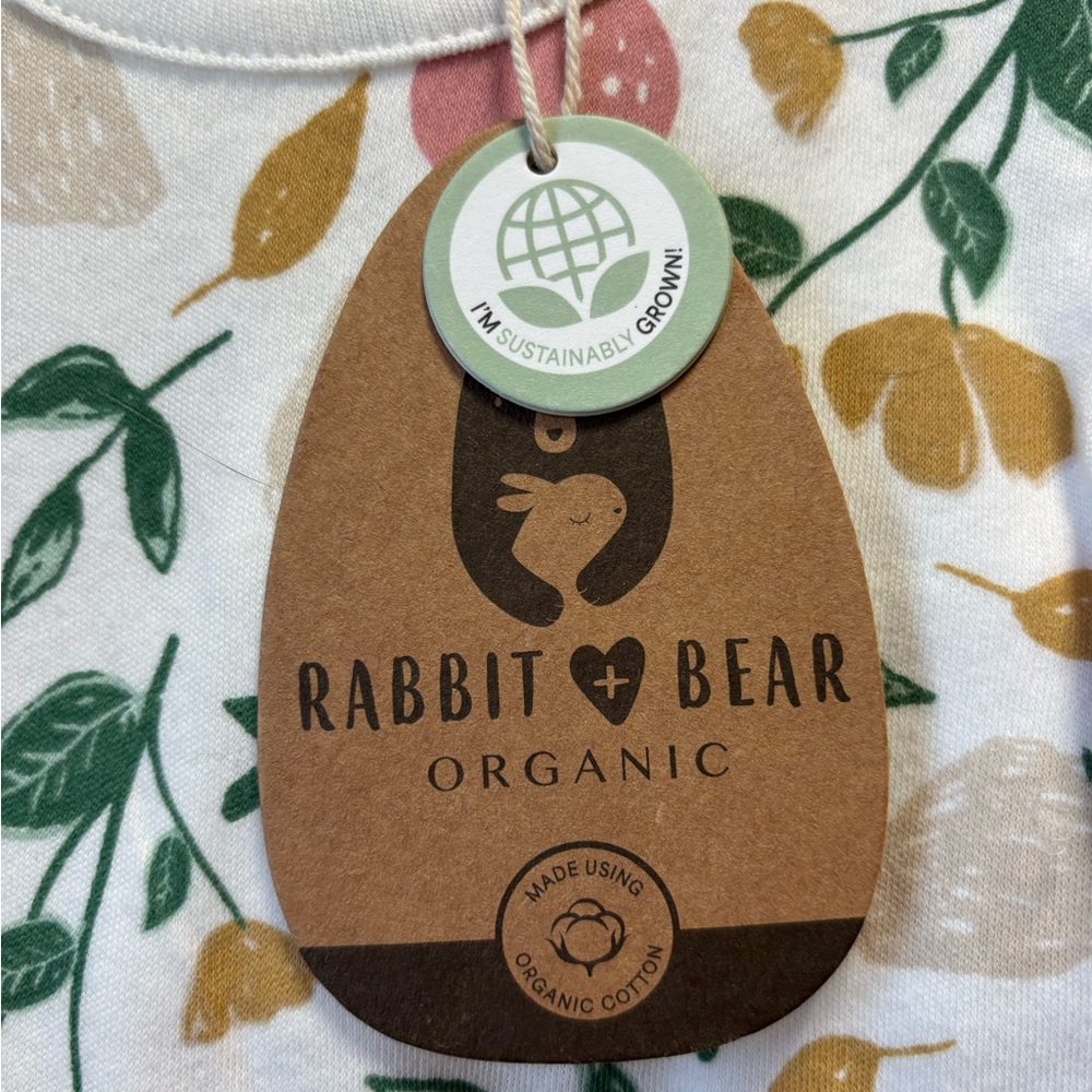 Rabbit & Bear Organic Strawberry Print Baby Set - Picture 2 of 6